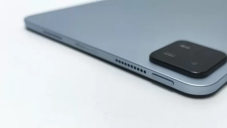 Big Battery और 67W Fast Charging से All-Day Usage