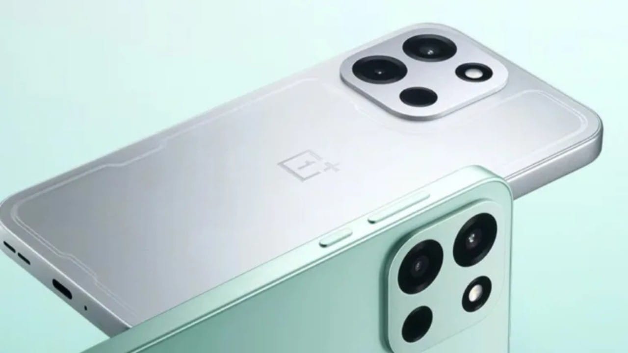 Camera Setup और Massive Battery Upgrade