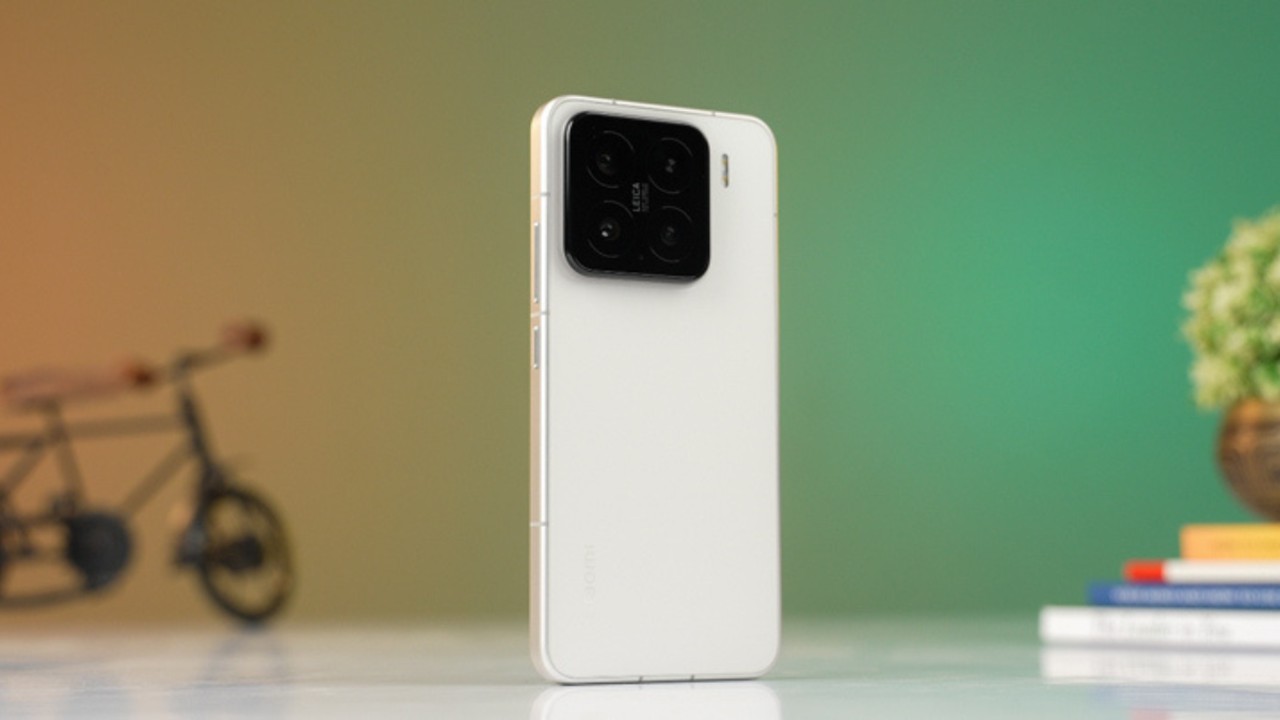 Xiaomi 15 - Leica Camera और बेहतरीन Battery